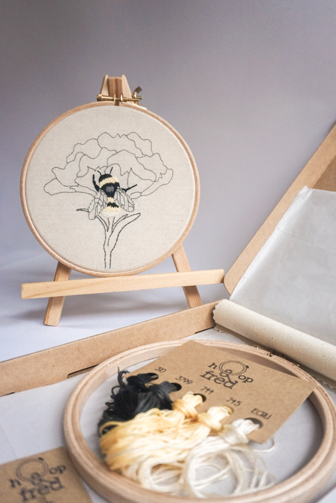'Beautiful Bee' DIY Beginner Embroidery Kit